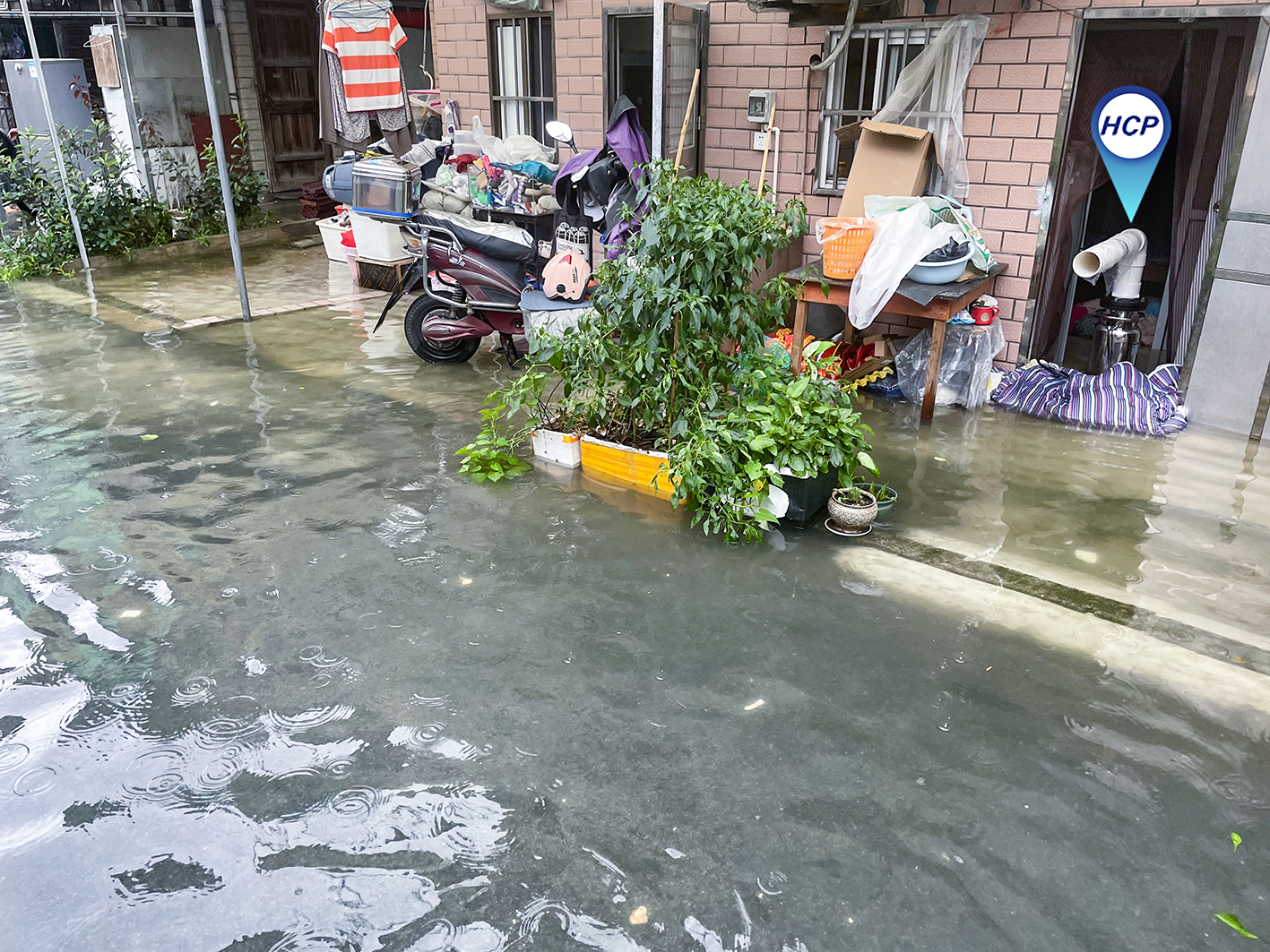 HCP河见泵浦支援白海豚水灾现场排涝.jpg HCP河见泵浦支援白海豚水灾现场排涝.jpg